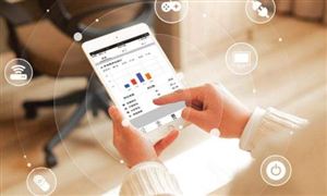 不能让农村高龄老人还自己劈柴做饭 智慧养老产业市场投资规模分析