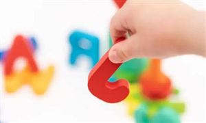 专家建议婴幼儿照护费每月扣2000元 婴幼儿洗护用品市场发展前景分析