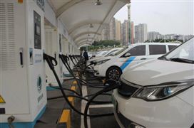 2022年全国新能源汽车充电桩建设数量与区域占比