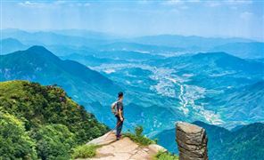 国庆周边游成主流  2022中国旅游行业市场调研分析