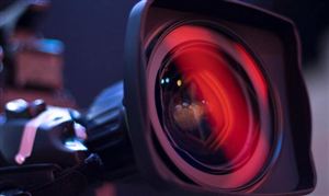 国庆档15亿票房创8年来最低 电影行业未来走势分析2022