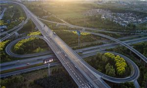 交通运输部：昨日全国高速公路货车通行671.75万辆 高速公路的最新消息