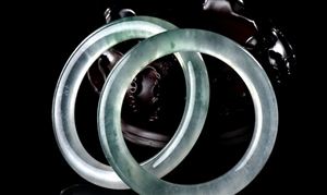 原料紧缺但有直播电商助力，我国翡翠行业未来怎么走