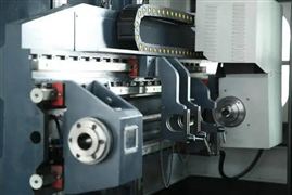 新能源产业持续拉动国内高端机床需求 中国工业母机行业发展前景分析