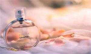 香水行业发展预测 2025年中国香水市场有望达到300亿元