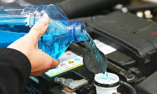 玻璃水行业市场规模 玻璃水未来发展趋势及影响玻璃水市场规模的因素