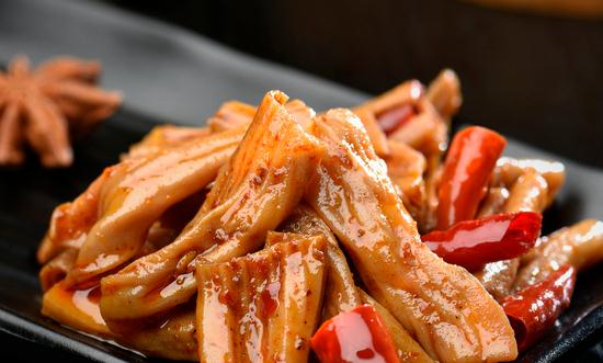 周黑鸭业绩大降超90% 2023鸭脖市场现状及前景分析