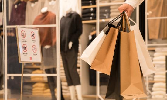 全球纸手袋市场容量及发展趋势分析2023