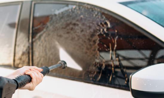 中国玻璃水行业市场规模分析 玻璃水行业发展策略研究