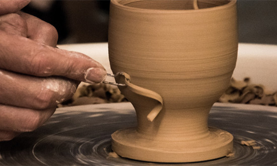 什么是功能陶瓷 功能陶瓷行业前景趋势研究报告