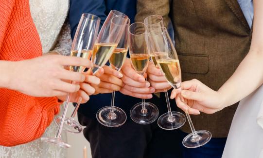 全球香槟产业态势喜人 香槟行业发展前景分析2023