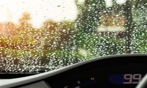 国内汽车玻璃行业竞争现状 汽车玻璃行业发展前景预测