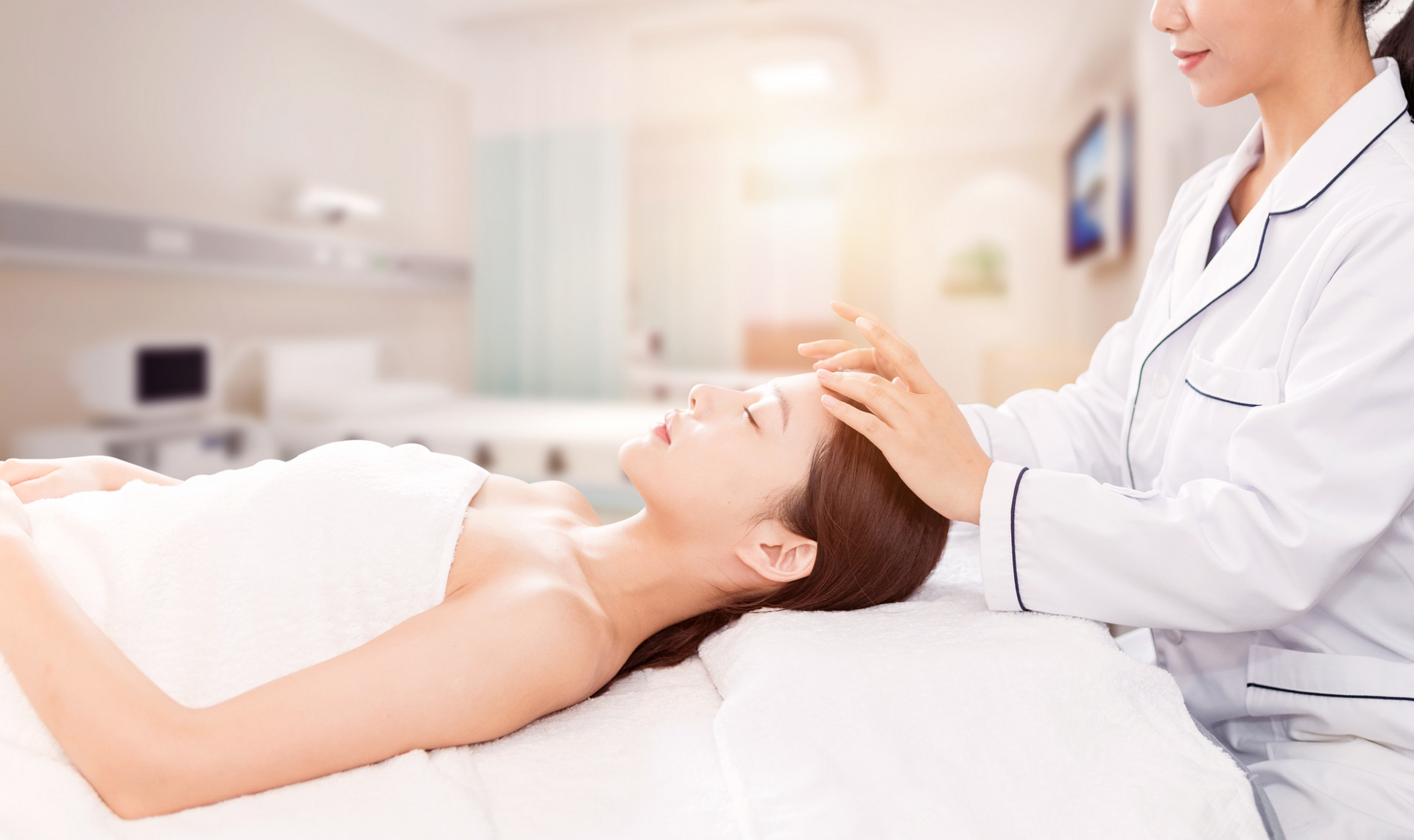 中国国货彩妆洞察报告 国妆品牌已占56%的市场份额