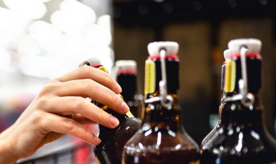 2023酒类零售行业调研分析：新零售时代中国酒水行业进入新发展阶段