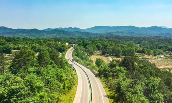 交通运输部：2023年计划新建改建农村公路12.9万公里