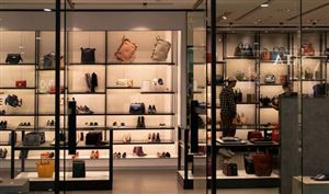 中国奢侈品消费反弹 2023年中国奢侈品行业市场发展前景