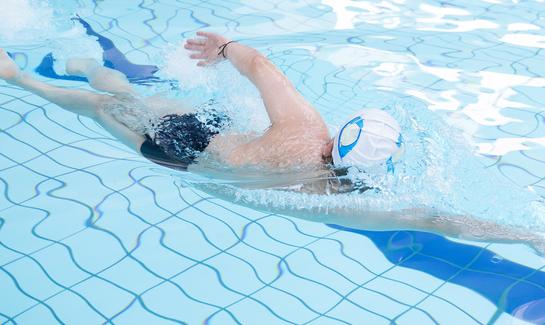 中国花游队首日比赛夺得两枚金牌 中国游泳健身馆行业市场分析2023