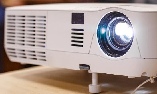 中国投影设备市场消费现状 中国投影设备市场销量分析