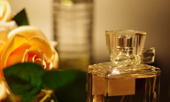 国内女士香水行业市场规模 国内女士香水行业发展前景分析