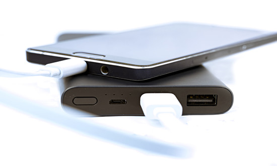 便携式移动电源属于移动电源的一个分类 移动式便携电源行业市场深度分析