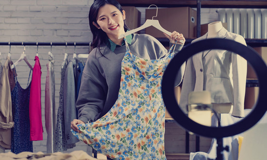 互联网+服装行业市场分析 互联网+服装行业发展模式及前景