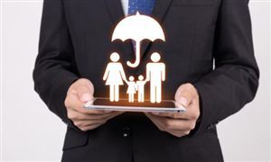 强震 强风暴 保险行业 半年竟巨亏超3800亿元 保险经纪行业投资风险预测