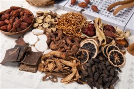 中药材百余品种价格行情翻倍 中药材稳价需政策扶持种植端