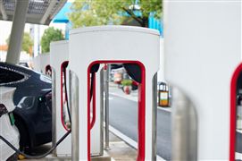 充电桩商业模式分析 充电桩由政府政策转向市场需求