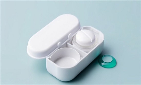 隐形眼镜护理液行业发展分析