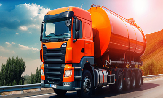 油罐车产业发展分析 ：行业朝轻量化、工作装置专业化发展