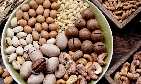 坚果炒货食品市场竞争日趋激烈 2023年坚果炒货市场发展现状