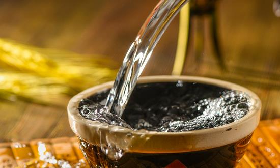 浓香型白酒行业消费趋势分析 消费者对于高品质白酒的需求愈发强烈