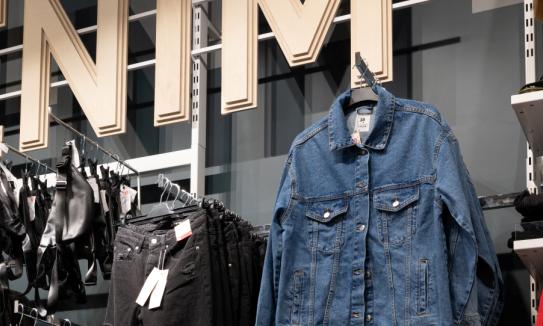 2023年牛仔服装行业市场发展现状分析：预计到2025年将达到约650亿美元