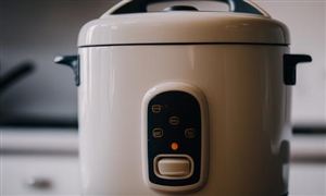 我国电压力锅市场竞争激烈，产品升级不断迭代 中国电压力煲市场发展分析2023