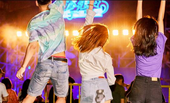 我国泛娱乐市场持续呈高速发展态势 2023年中国泛娱乐行业市场发展现状