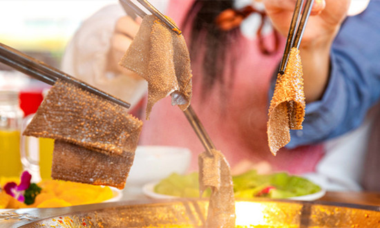 餐饮类公司上半年业绩亮眼 火锅连锁行业市场竞争格局分析