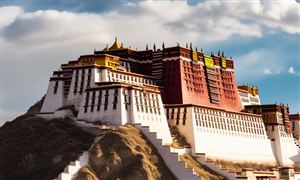 红色旅游持续升温 2023年中国西藏旅游行业发展潜力分析