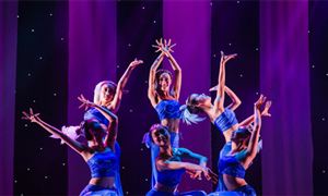 2023年暑期中国全国演出超11万场 票房收入破百亿元