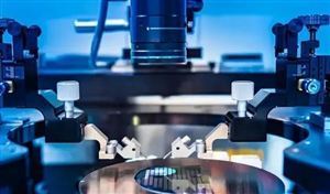 下一代iPhone技术吗 苹果被曝正在评估微透镜 这些材料或成关键