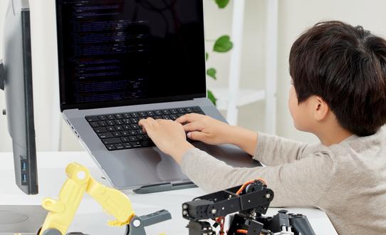 STEAM教育进入中小学常规课程 中国STEAM素质教育行业投资分析