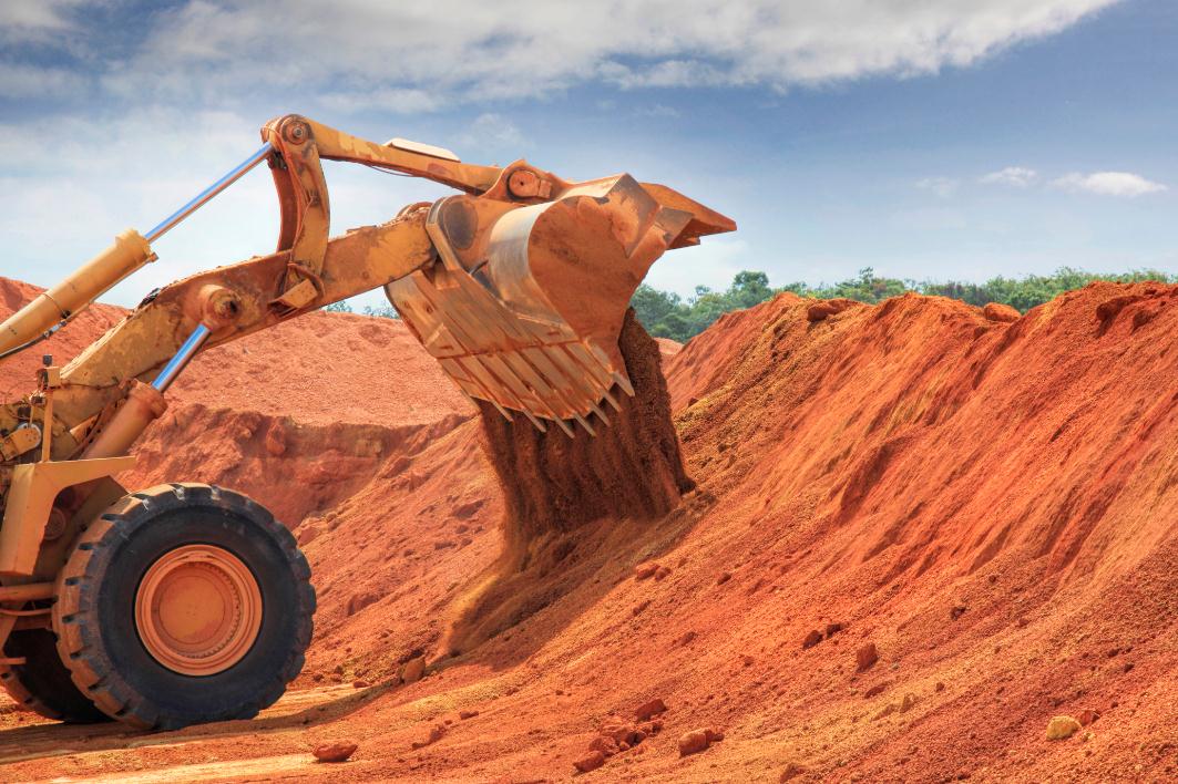 2023年中国基建投资完成额将达到8.6万亿元