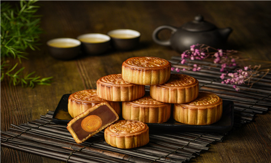 月饼生产企业发展现状分析 预计2025年月饼礼盒市场规模分析