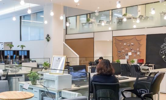 中国政府高度重视科技企业孵化培育 中国科技孵化器行业发展现状