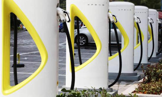 充电设施行业深度发展研究 推动中国充电基础设施标准国际化