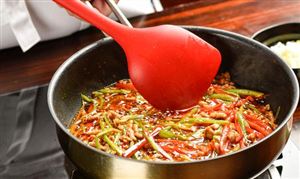 市场规模有望在2023年逼近15000亿元！智能炒菜机行业发展现状分析2023