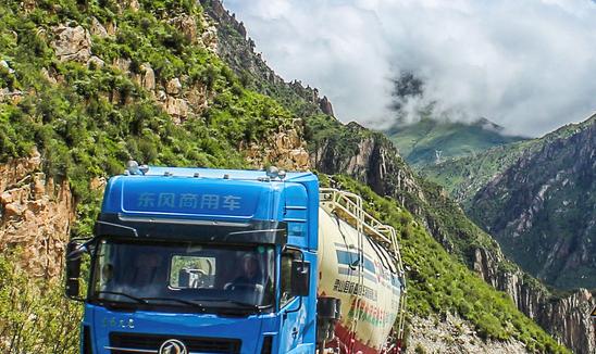 未来国内半挂牵引车产销有望止跌回升 2023年中国牵引车行业发展现状分析