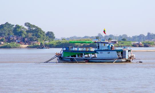 2023年中国水路运输行业市场发展分析：2022年全国港口集装箱铁水联运量同比增长16%