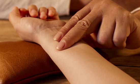 中国健康养生保健市场规模已经超过万亿元 中国中医养生保健行业市场消费需求分析