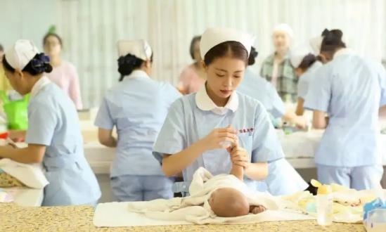 母婴消费产业链投资价值 月嫂行业发展前景分析