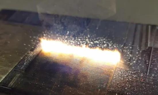 激光清洗行业发展前景趋势：高效环保激光清洗是工业清洗必然发展趋势